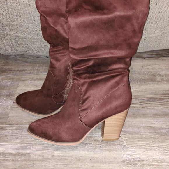 Brown Suede   Knee High Heeled boots  Sz 9 NWOT - Picture 2 of 7